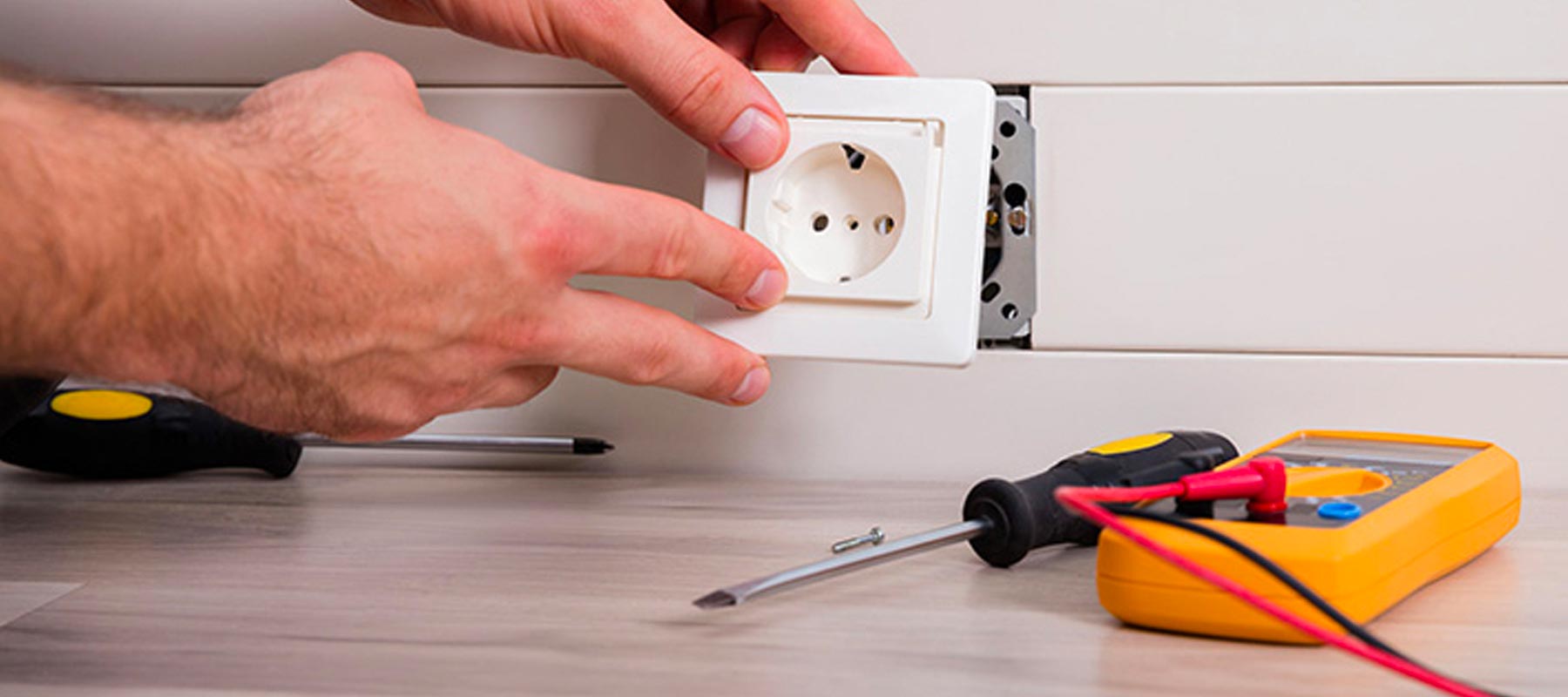Residential Electrical Services Woodland Hills | US Electrical