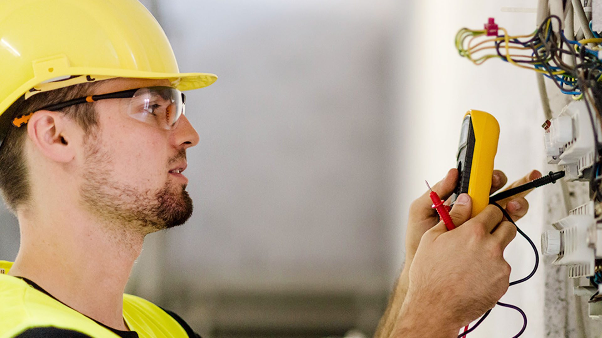 Discover the Many Reasons Why You Should Upgrade the Old Electrical Panel You Have