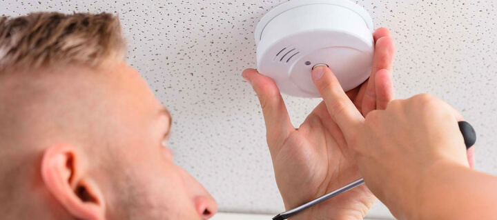 Smoke Detector Installation & Beeping Service | US Electrical